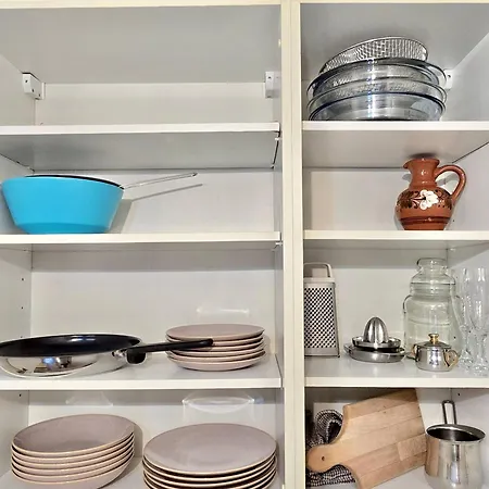 Coastal In דירה פיראן