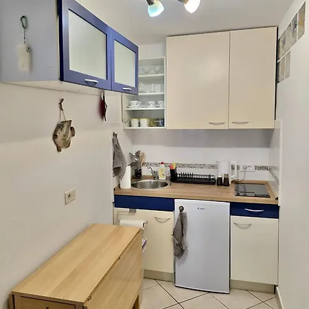 דירה Coastal In פיראן